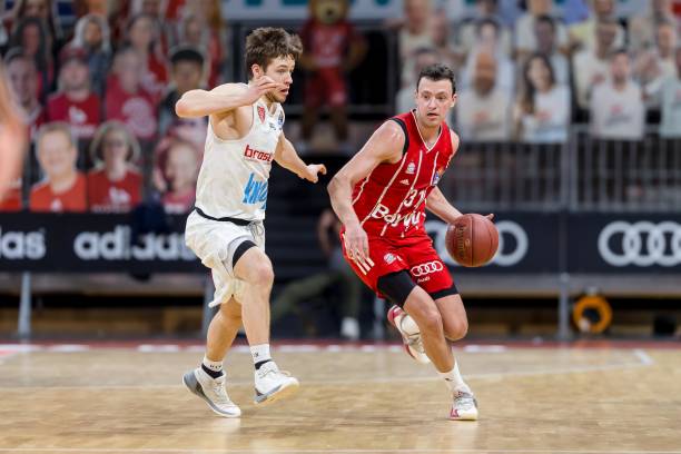 练的球队来 练的球队来